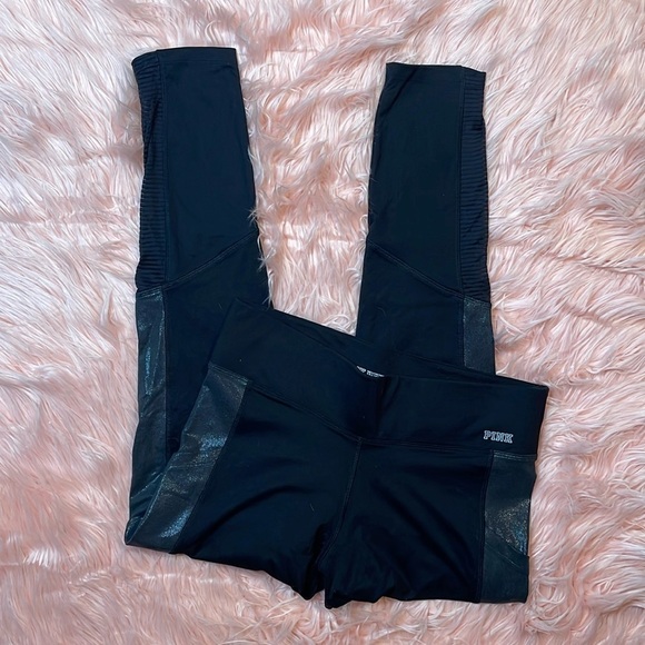 PINK Victoria’s Secret Ultimate Black‎ Active Pocket Leggings Size Large - Picture 1 of 7